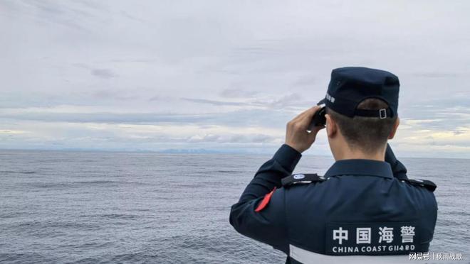 一人跳上菲船在黄岩岛惊心动魄的执法经历j9九游真人游戏第一平台中国海警孤胆(图3)