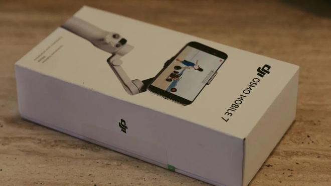 Moblie 7 Pro稳定器首发初体验！九游会登录j9入口549元！大疆OSMO(图12)